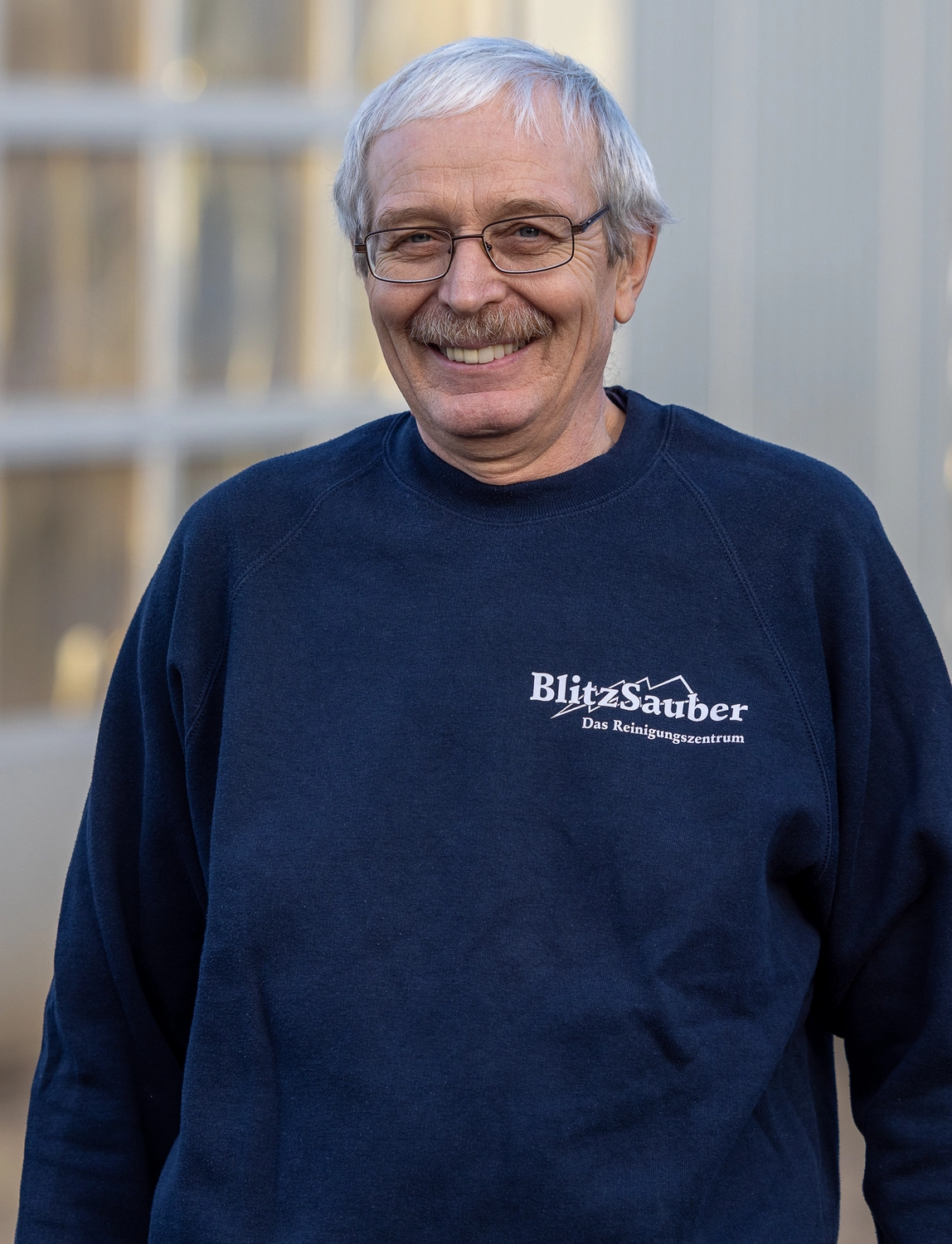 BlitzSauber das Reinigungszentrum Rellingen UG - Fahrzeugpflege - Teammitglied der Firma