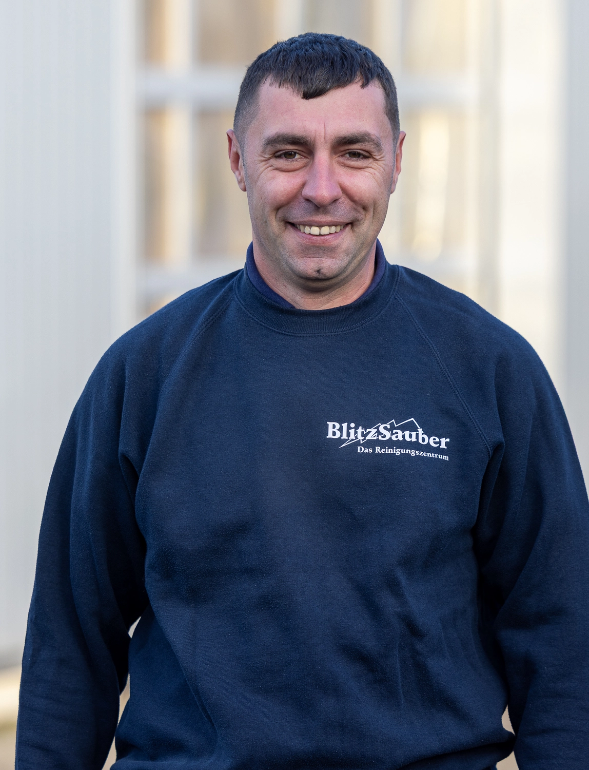 BlitzSauber das Reinigungszentrum Rellingen UG - Fahrzeugpflege - Teammitglied der Firma